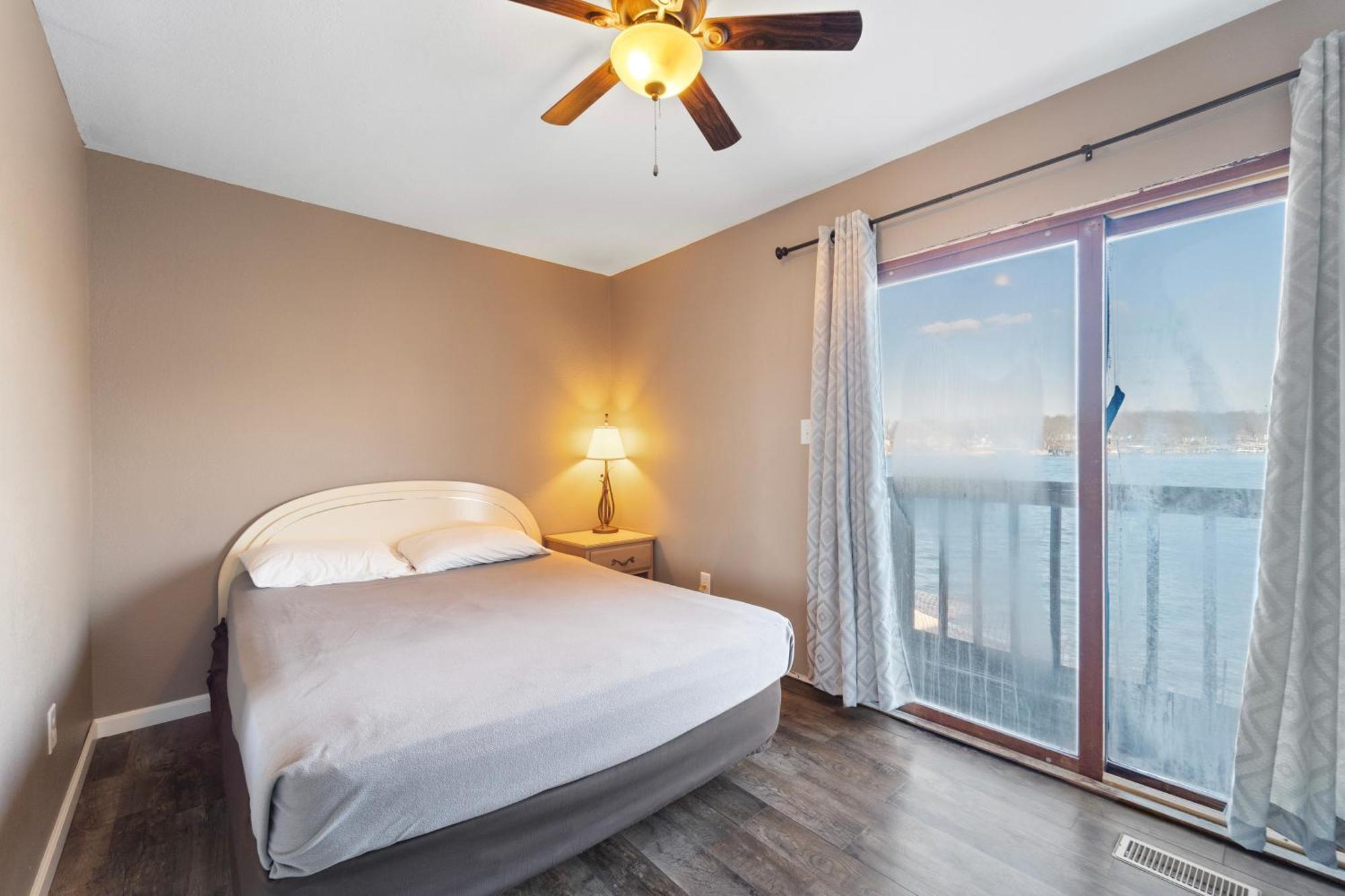 Lazy Gator House- Sleep 20- Bachelor Parties Welcome เลกโอซาร์ก ภายนอก รูปภาพ